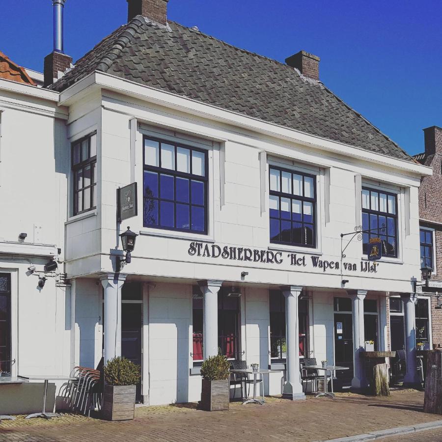 Stadsherberg 'Het Wapen Van Ijlst' Bagian luar foto